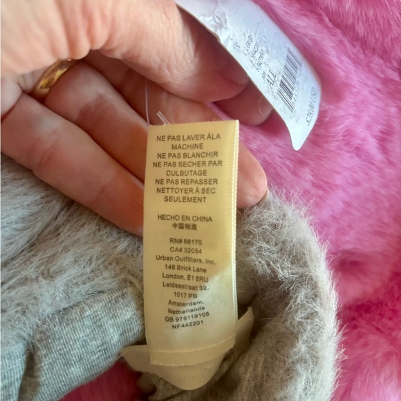 SALE! Free People Slopeside Sherpa Earwarmer Gray O/S NWT. - Picture 8 of 11